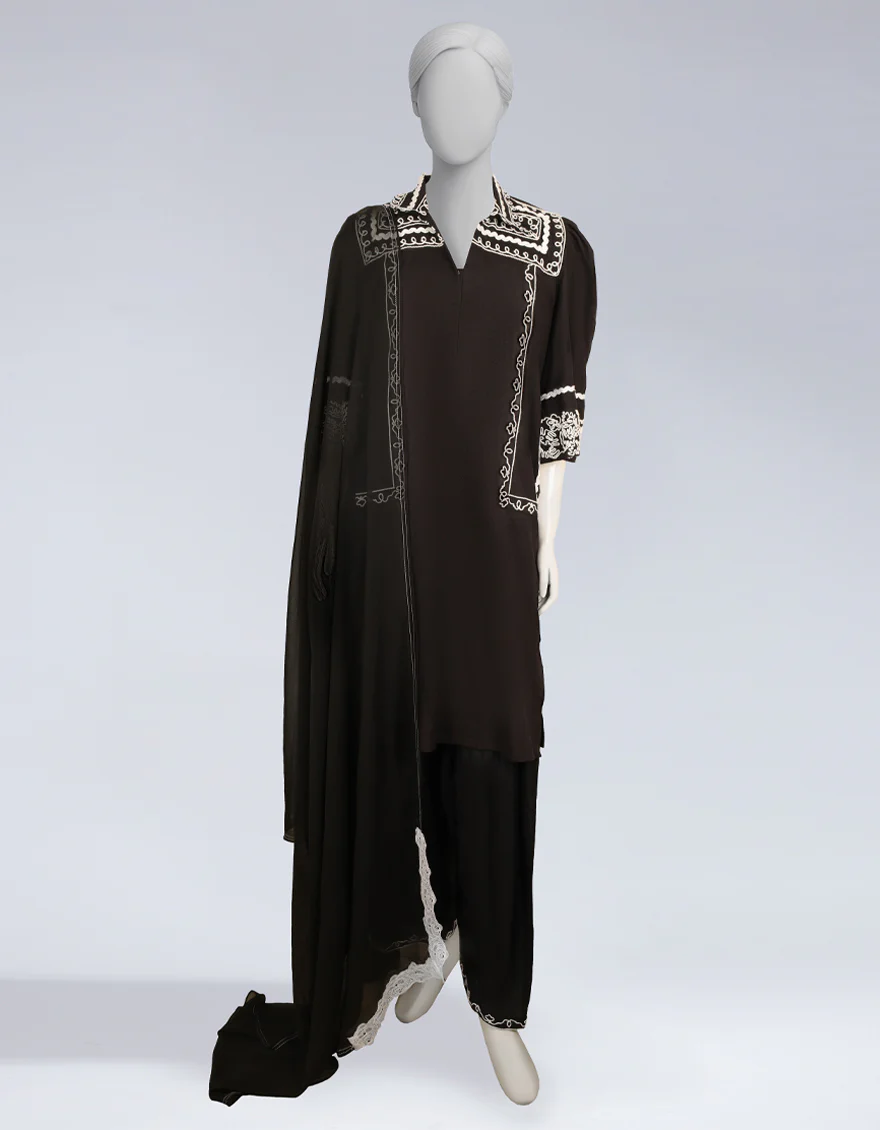 JLAWN-S-25-207/S MODERN ART-02